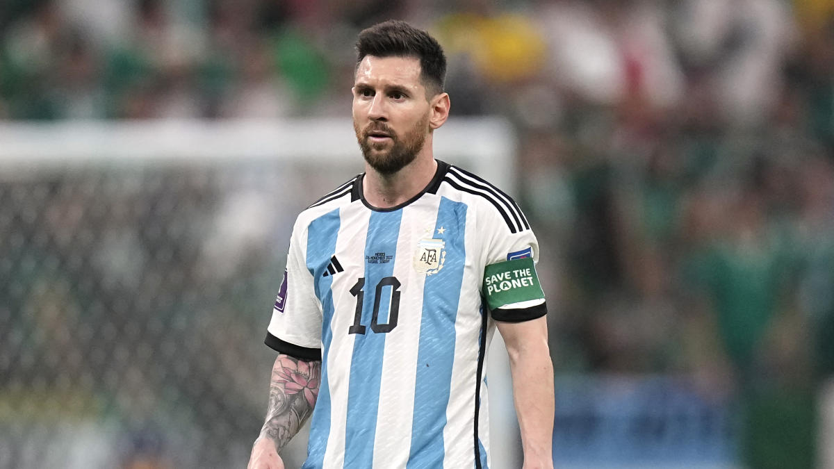 gunmen-shoot-up-lionel-messi’s-wife’s-family-store-in-argentina,-leave-threatening-message:-‘we-are-waiting-for-you’
