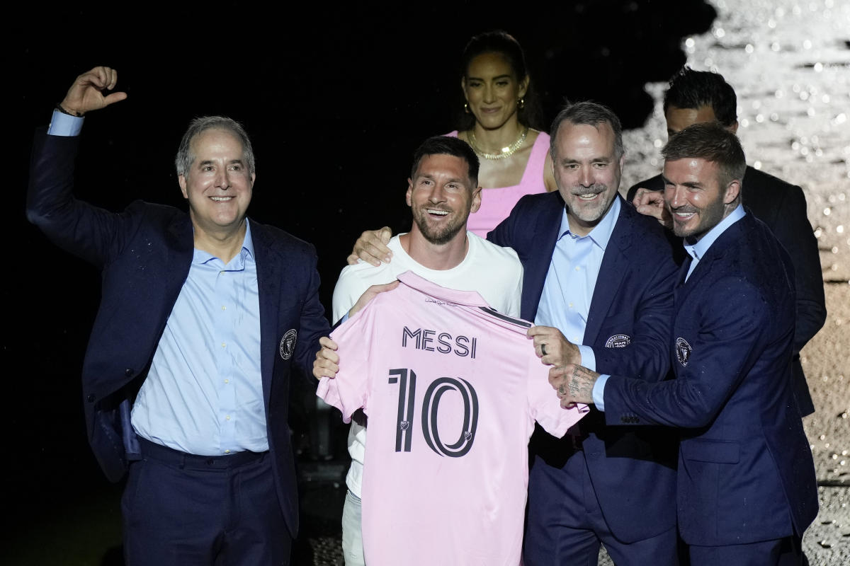 Lionel Messi's No. 10 jersey far and away the best seller for MLS